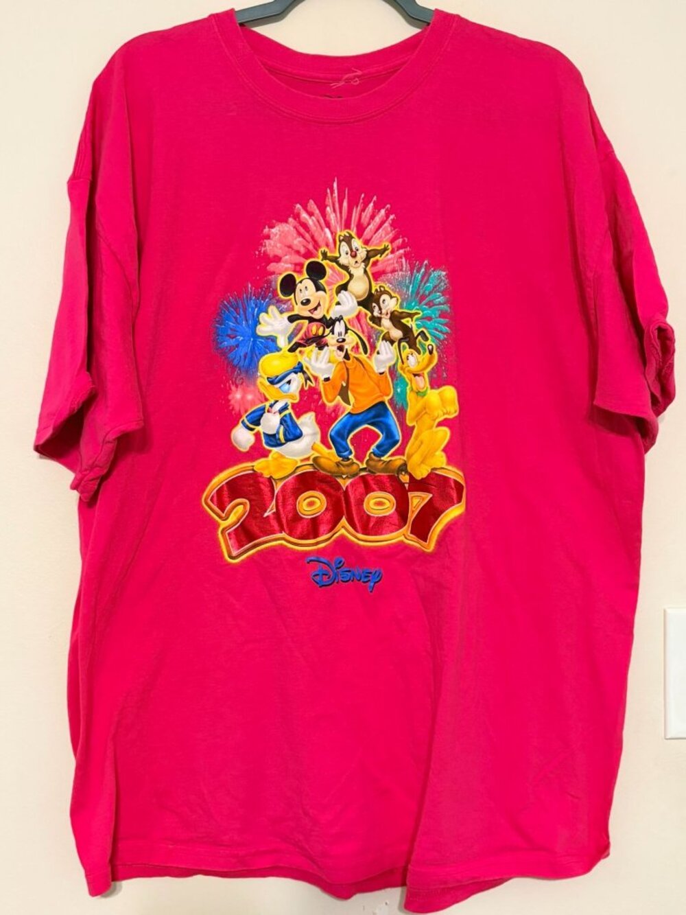 VTG 2007 Walt Disney World Hot Pink Character Graphic Tee T-Shirt Size‎ 2XL